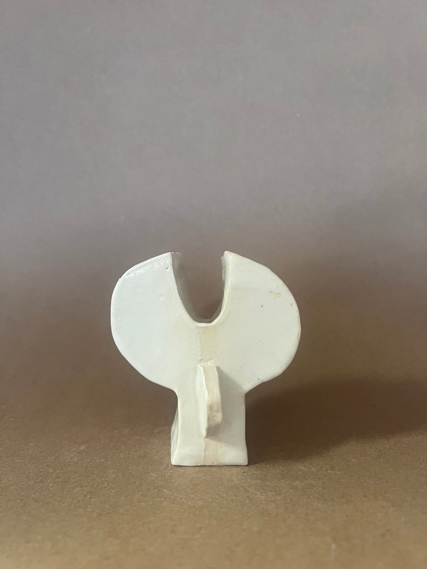 Claw sculpture
