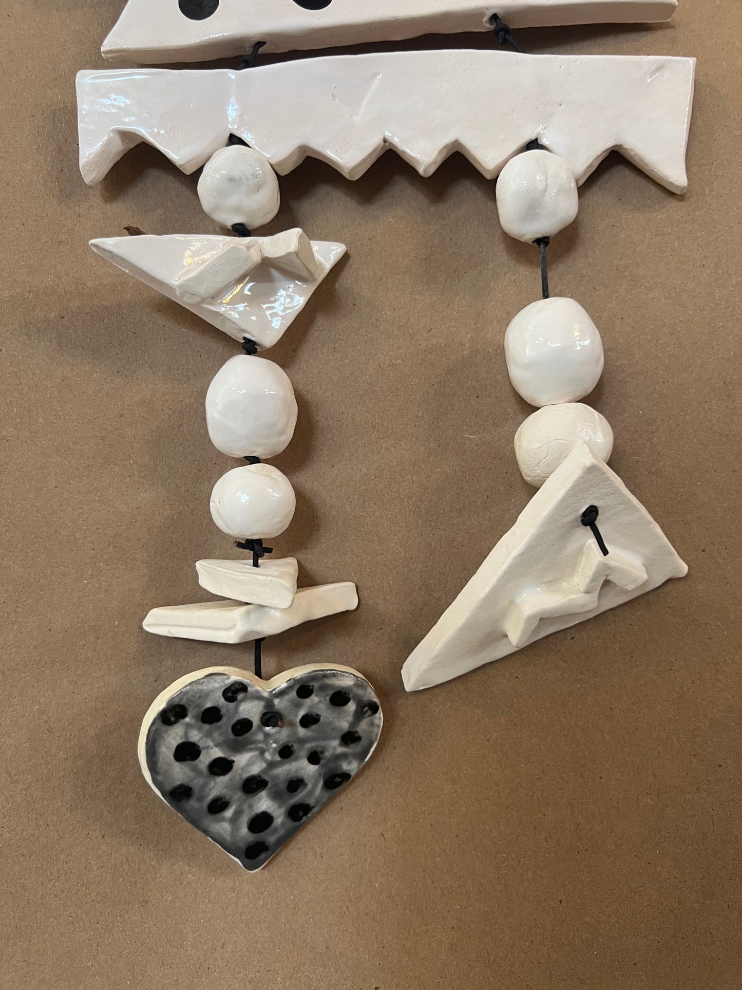 Wall hanging triple heart ribbon lightning