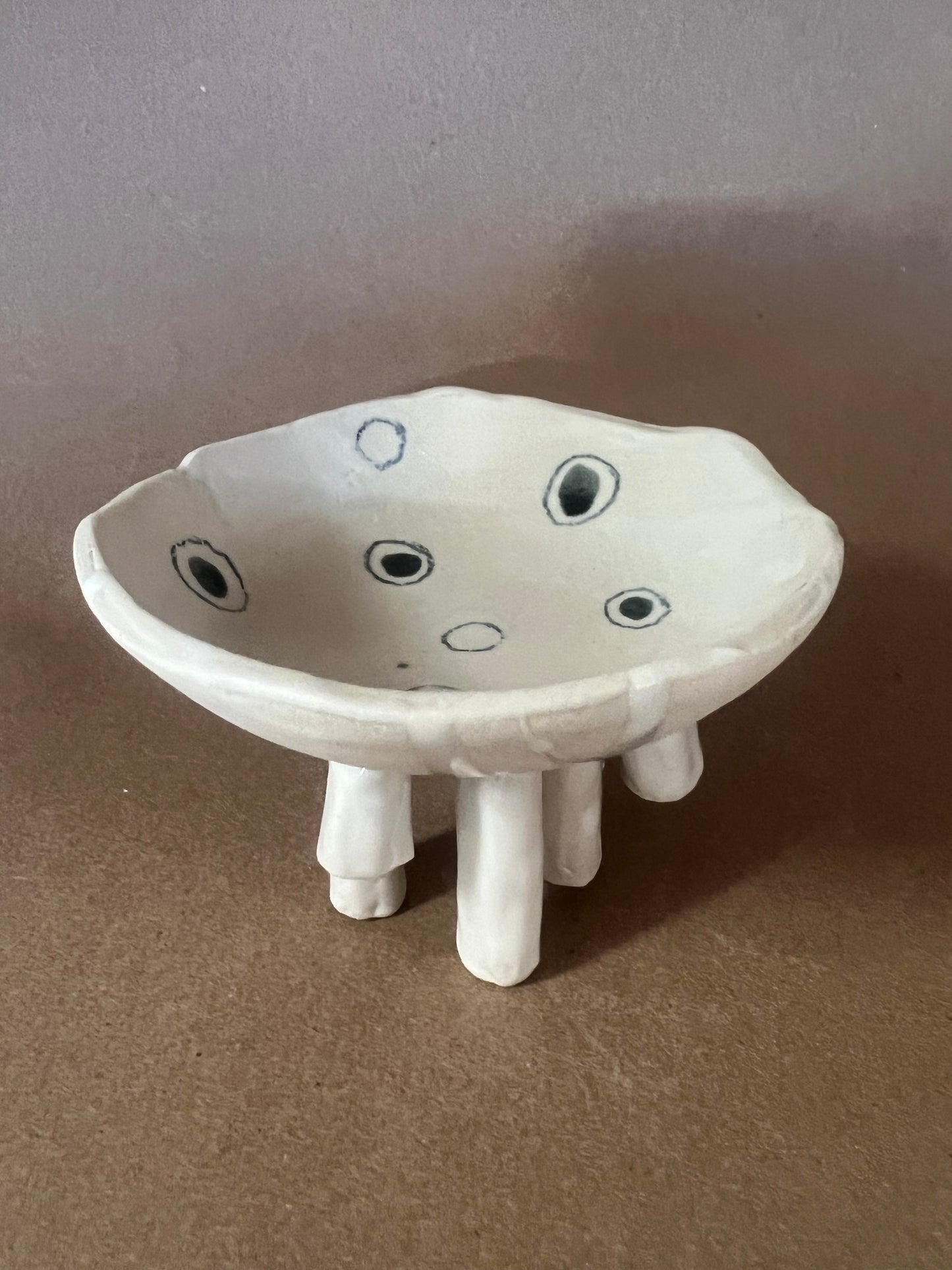 Dot dish