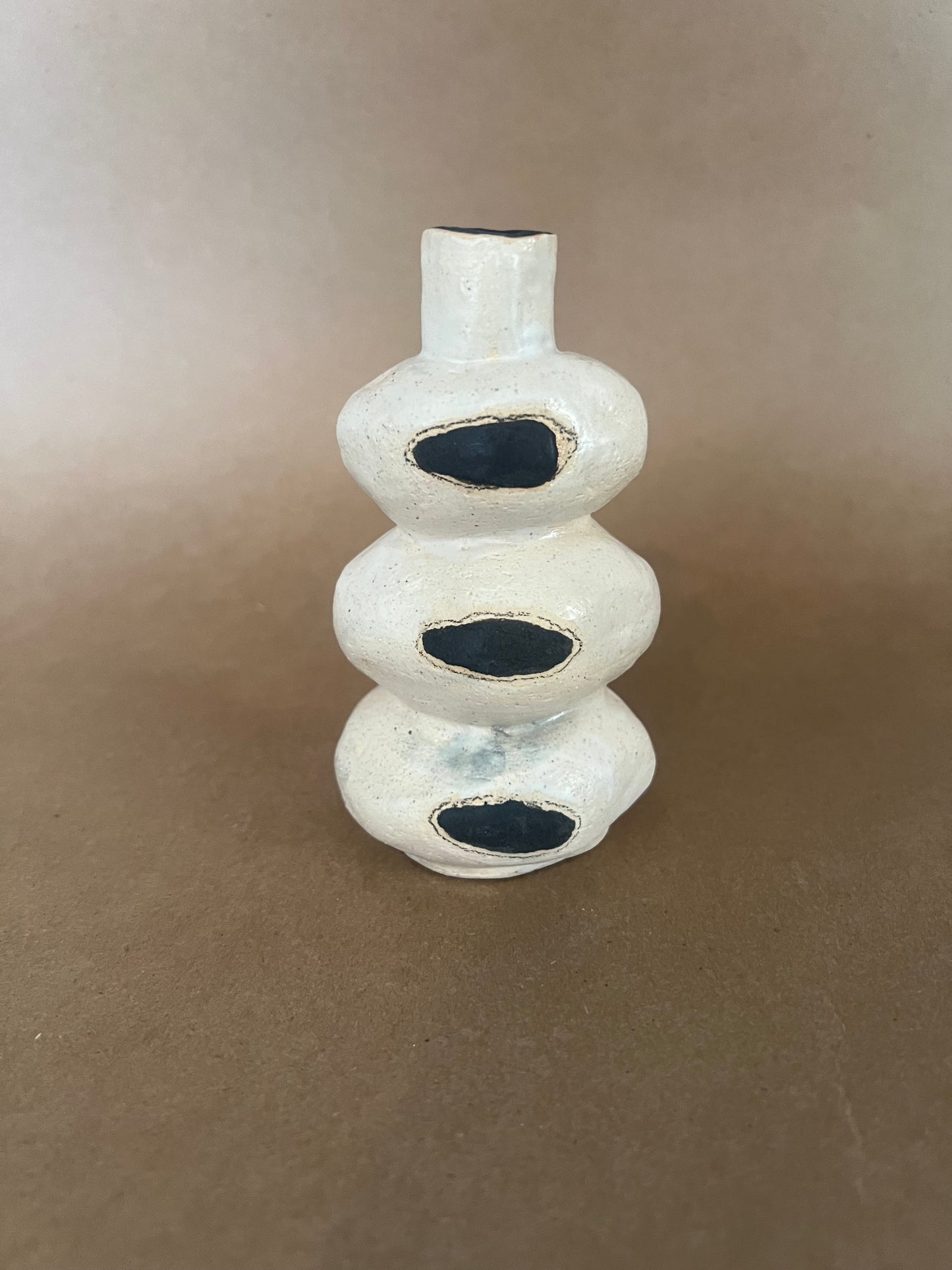 Bumpy vase