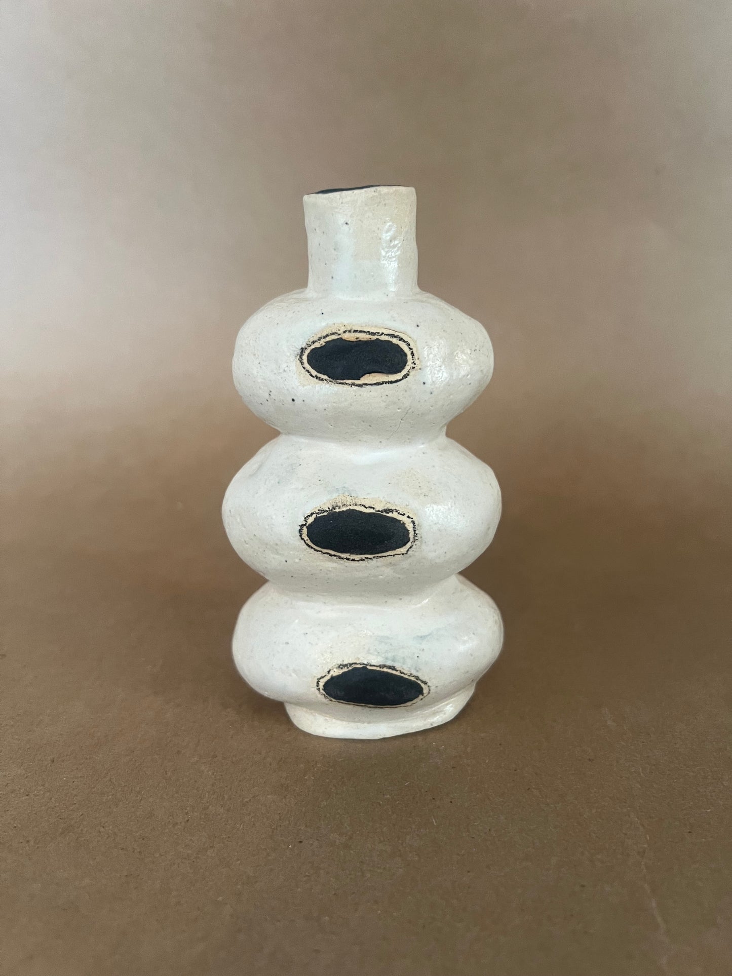 Bumpy vase
