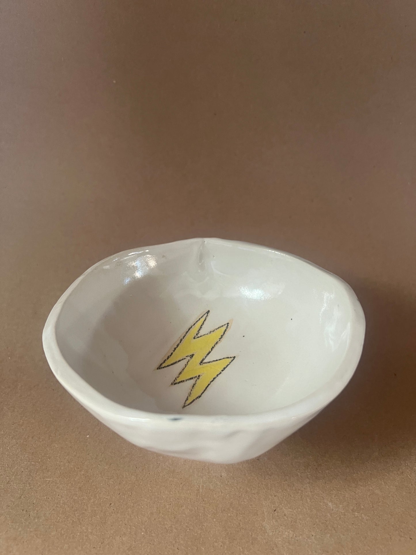 Lighting bolt dish