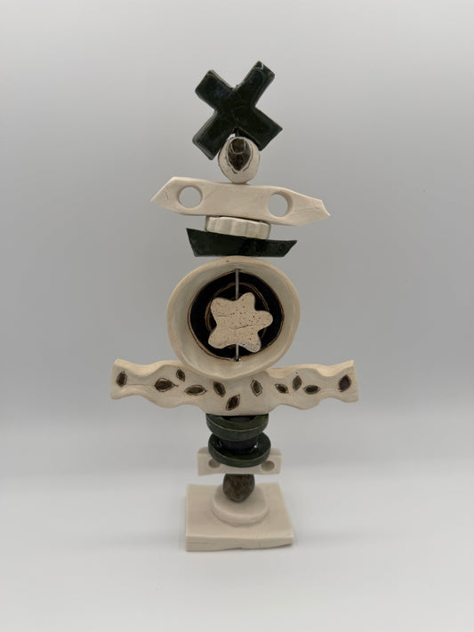 Totem kiss flower leaves ring