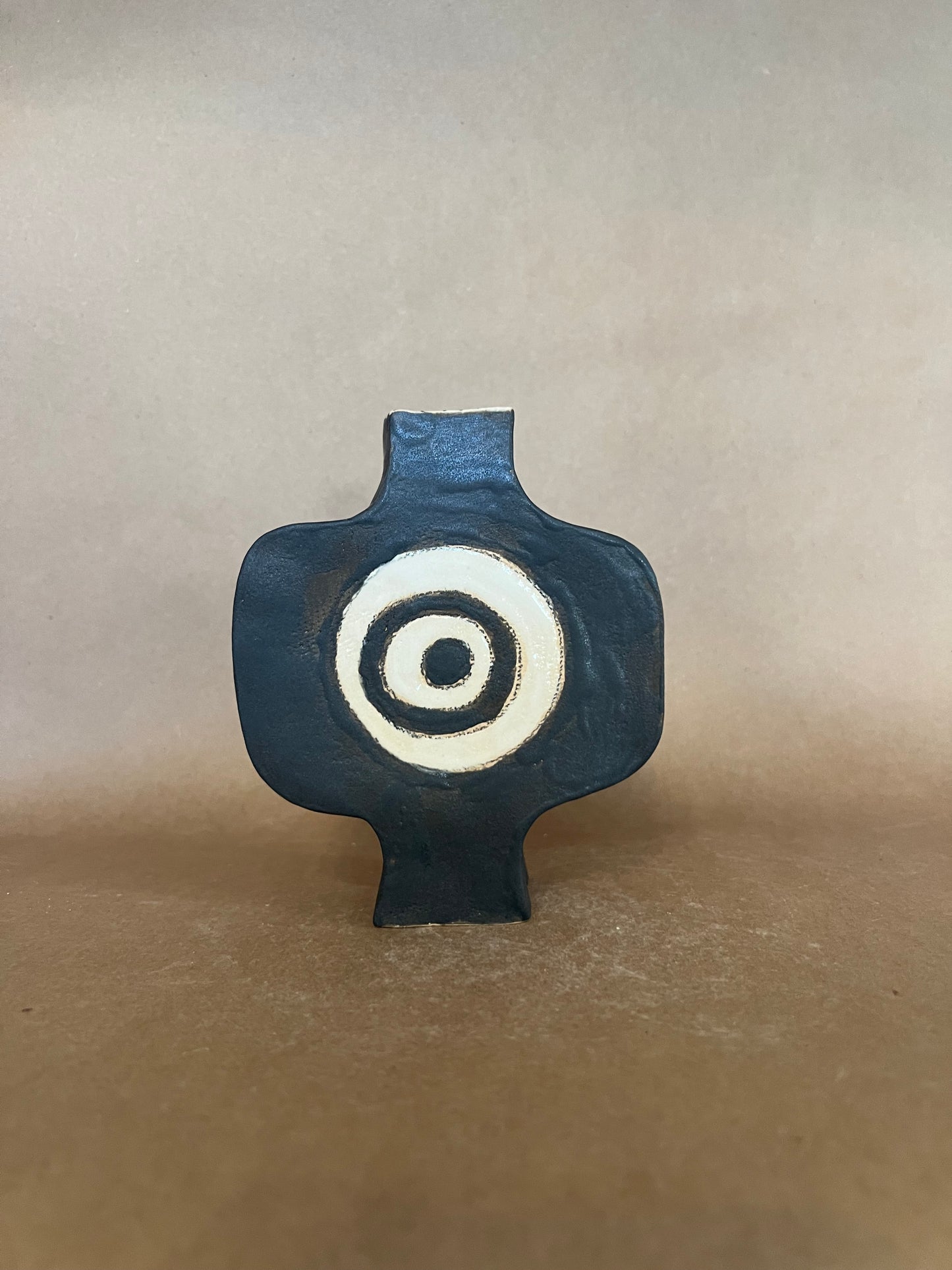Bullseye vase