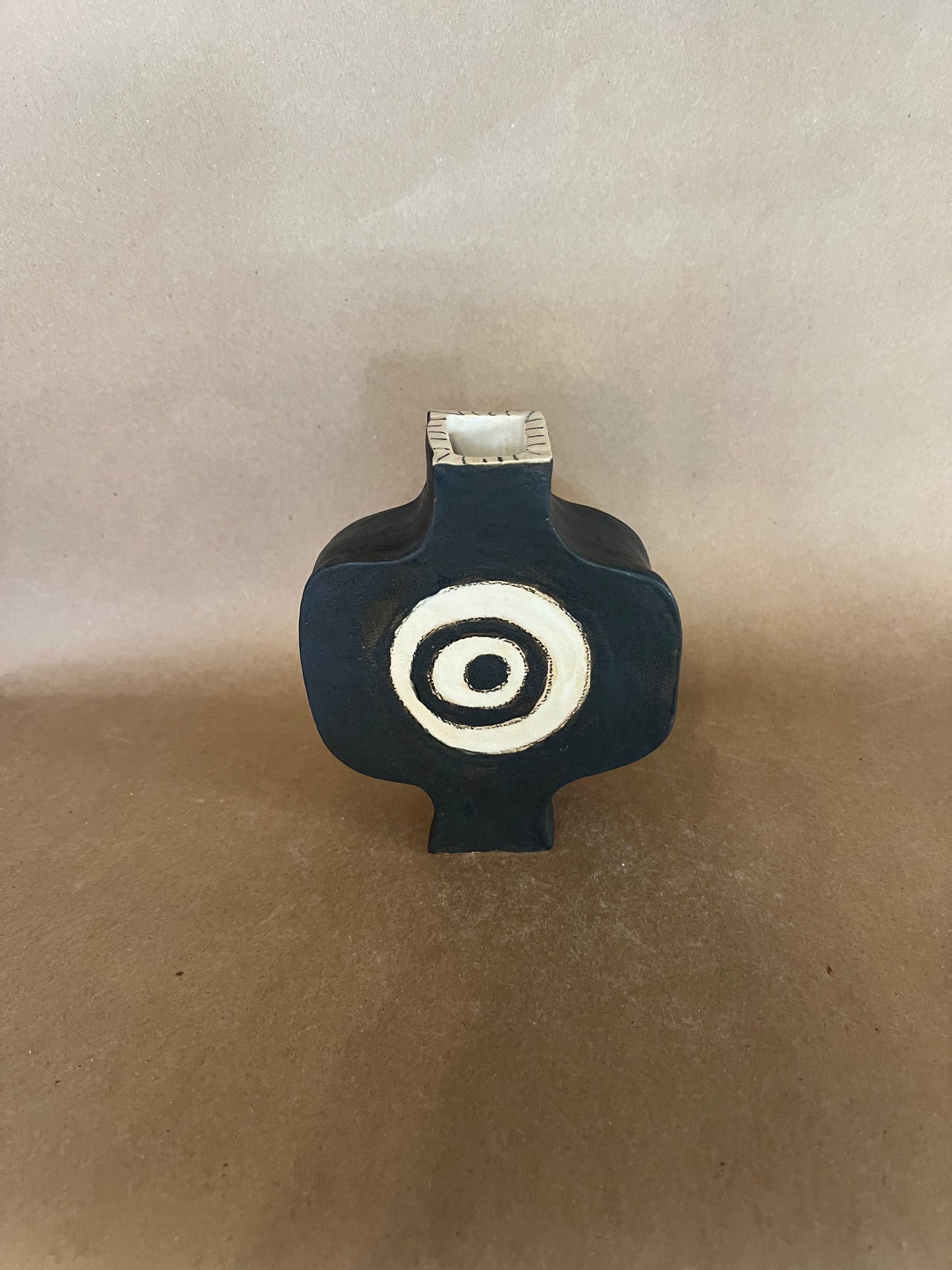 Bullseye vase