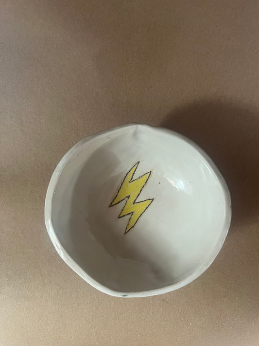 Lighting bolt dish