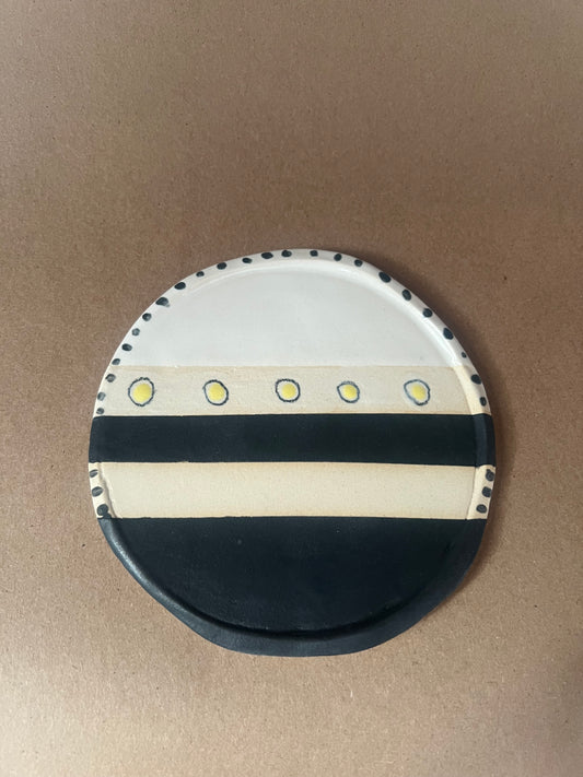 Dots and stripes plate