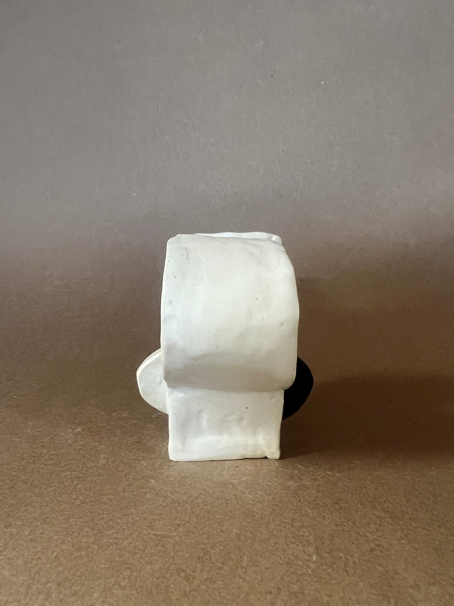 Claw sculpture