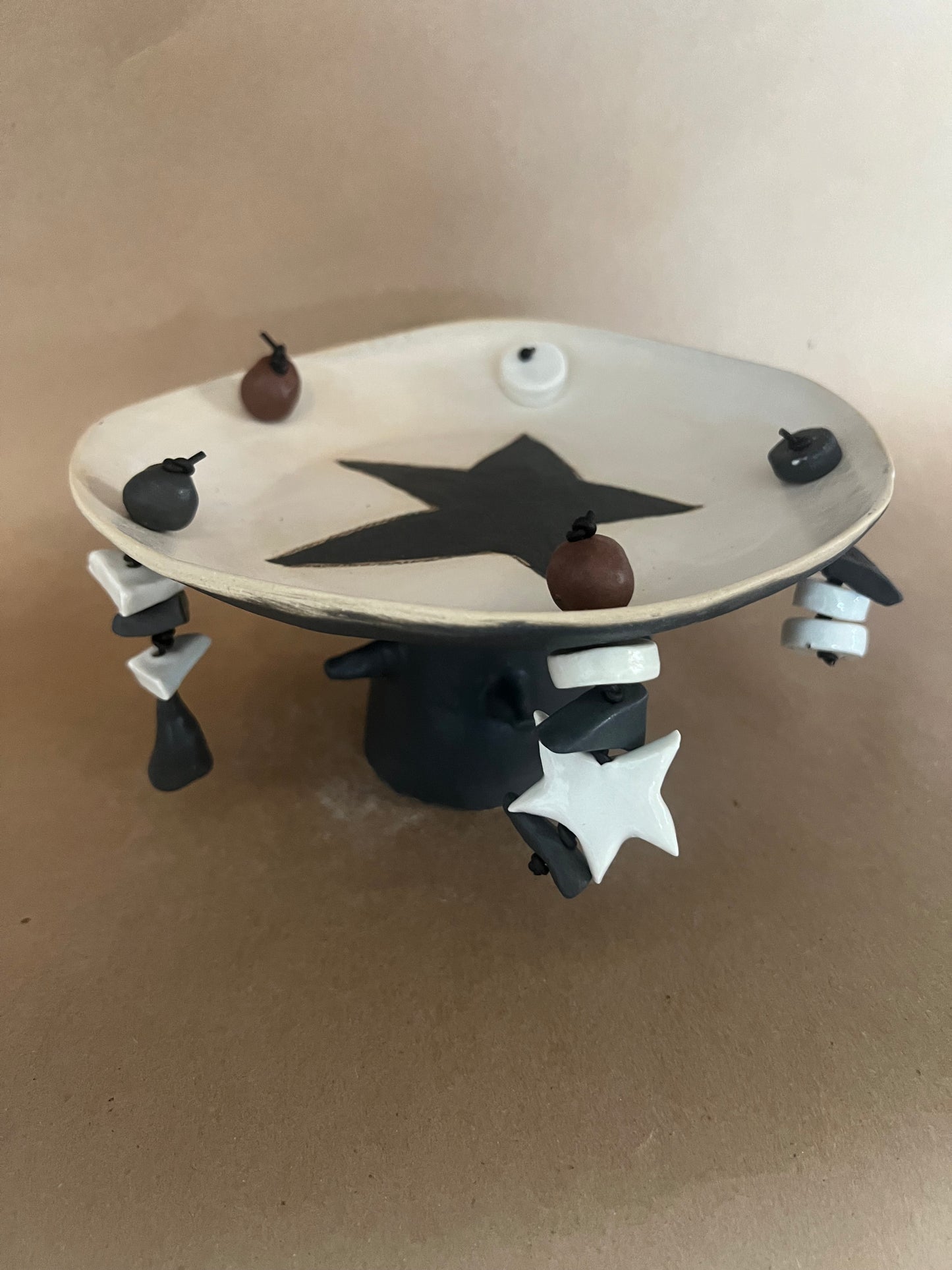 Star footed dish 1