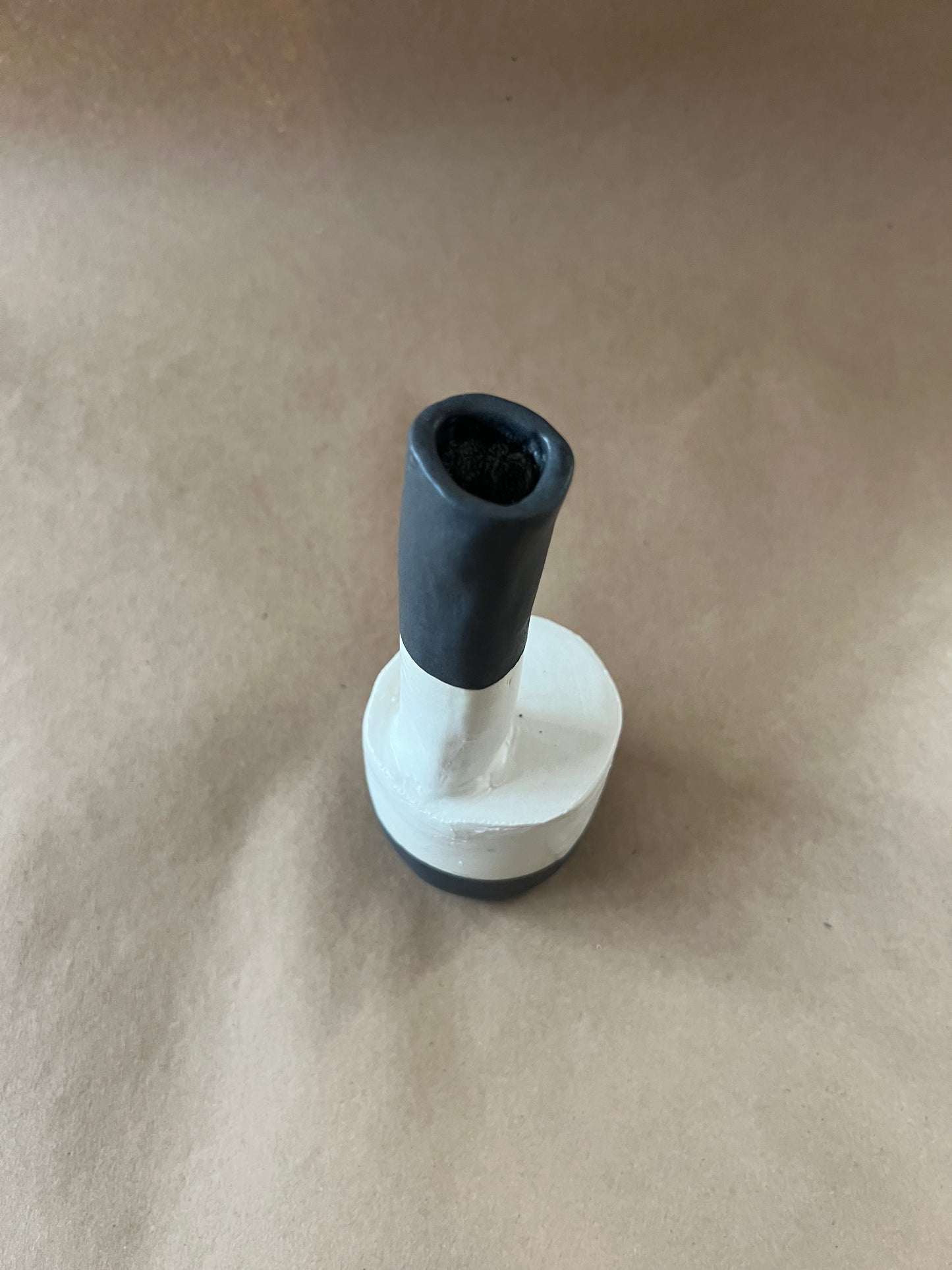 Black and white sculpture vase 2