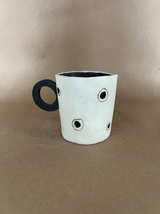 Dotted mug 1