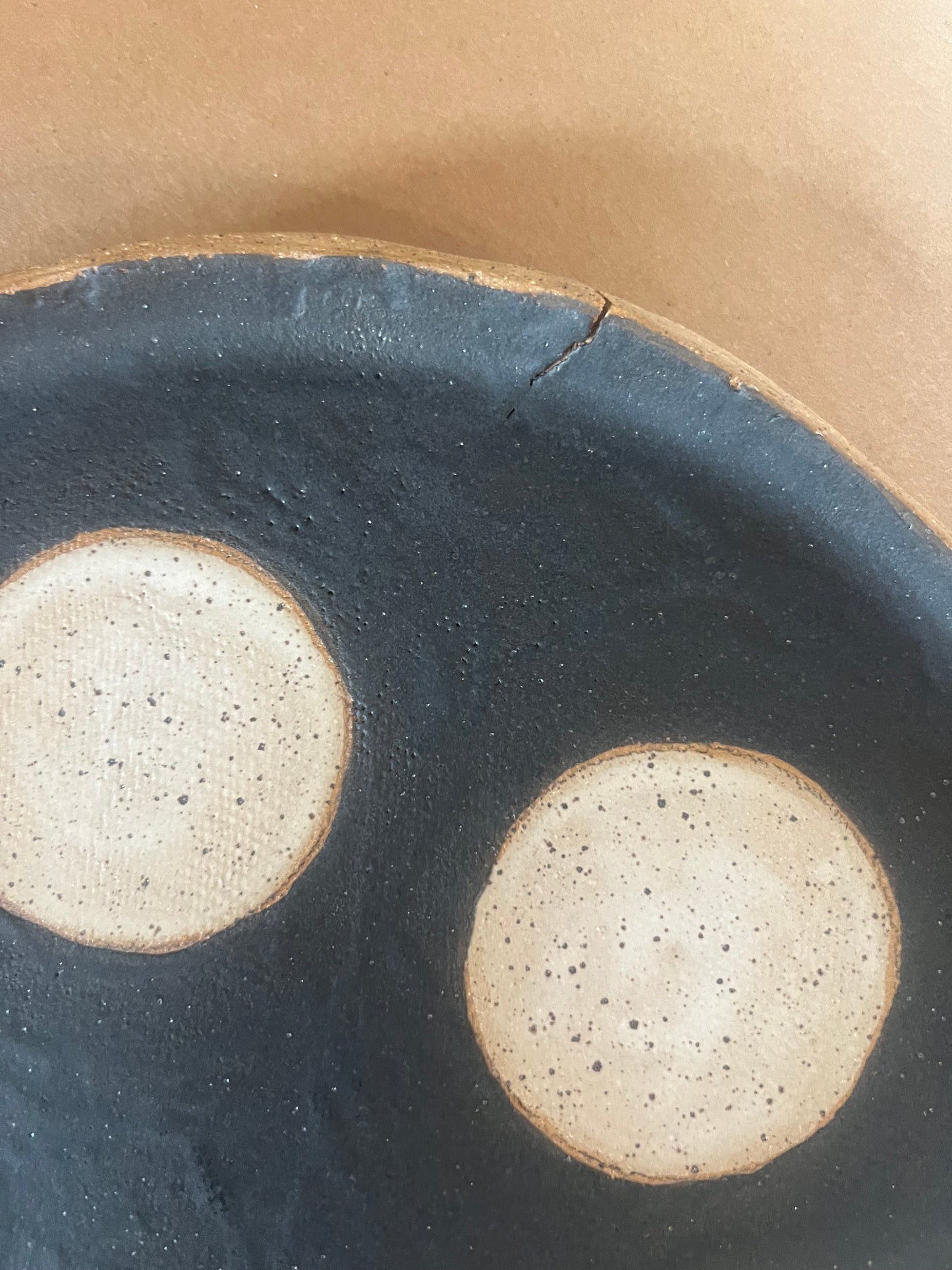 Dot platter